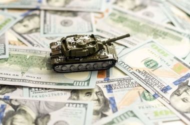 اقتصاد یک کشور چگونه به جنگ واکنش نشان می‌دهد؟ | از گردشگری و حمل‌ونقل تا تولید و بازارهای مالی | کدام فعالیت‌ها کمتر متاثر می‌شوند؟