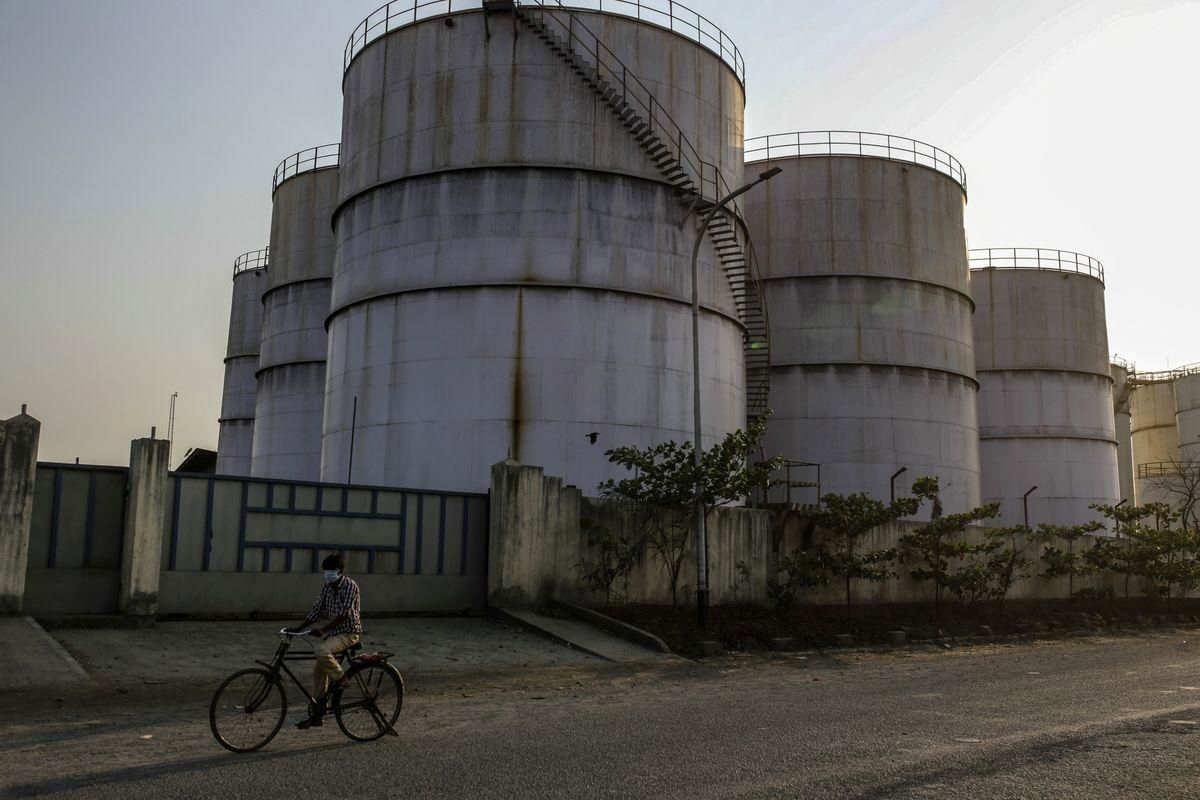  احتکار نفت ارزان توسط هندی‌ها