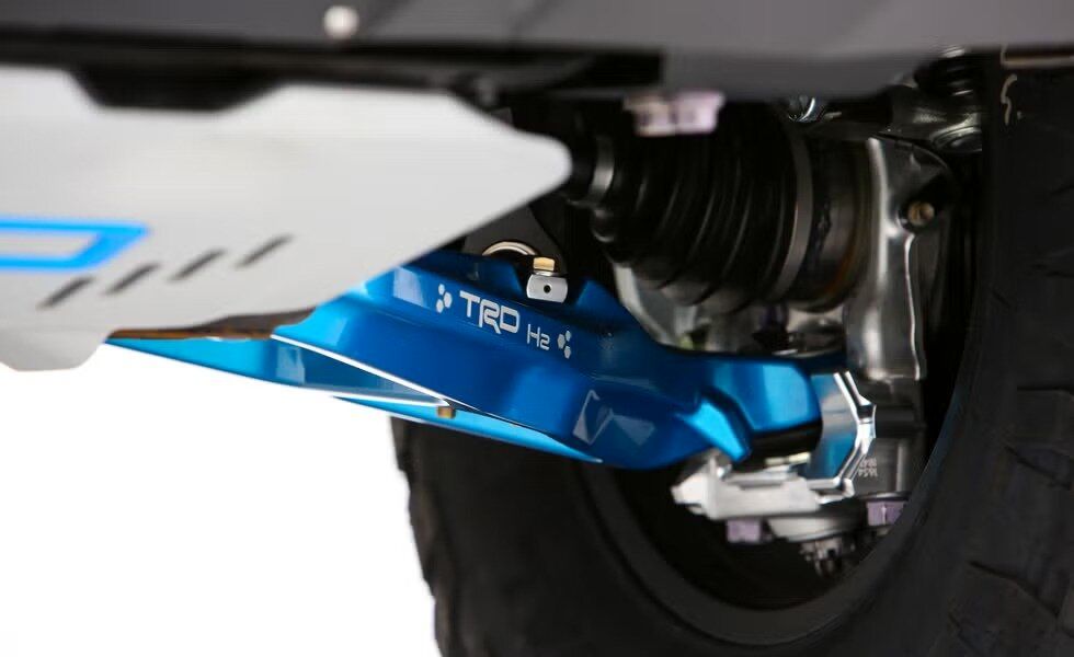 وانت جدید تویوتا با همه فرق دارد / نه بنزینی است، نه برقی / عکس