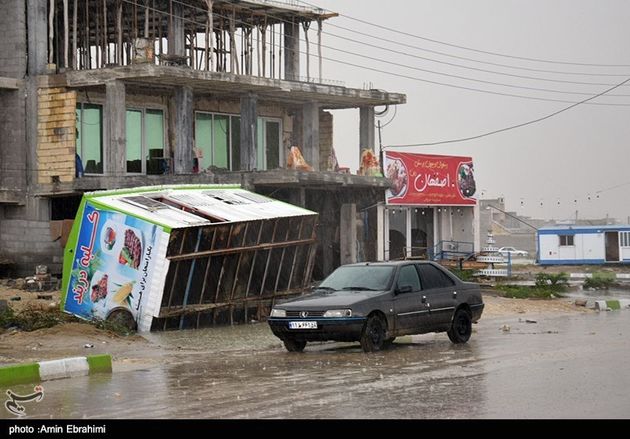 شبه سونامی در بندر دیر