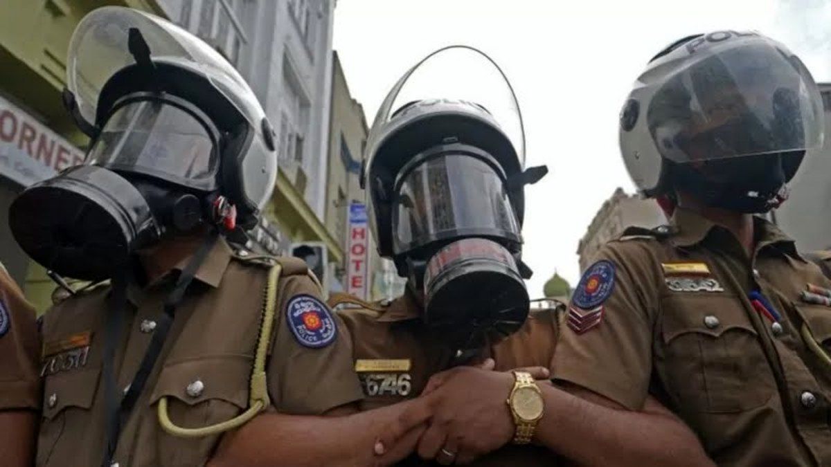 رئیس جمهور سریلانکا فرار کرد/ کاخ ریاست جمهوری محاصره شد/ در سریلانکا چه خبر است؟