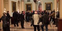 حکومت نظامی در واشنگتن/ معترضان وارد دفتر پلوسی شدند

