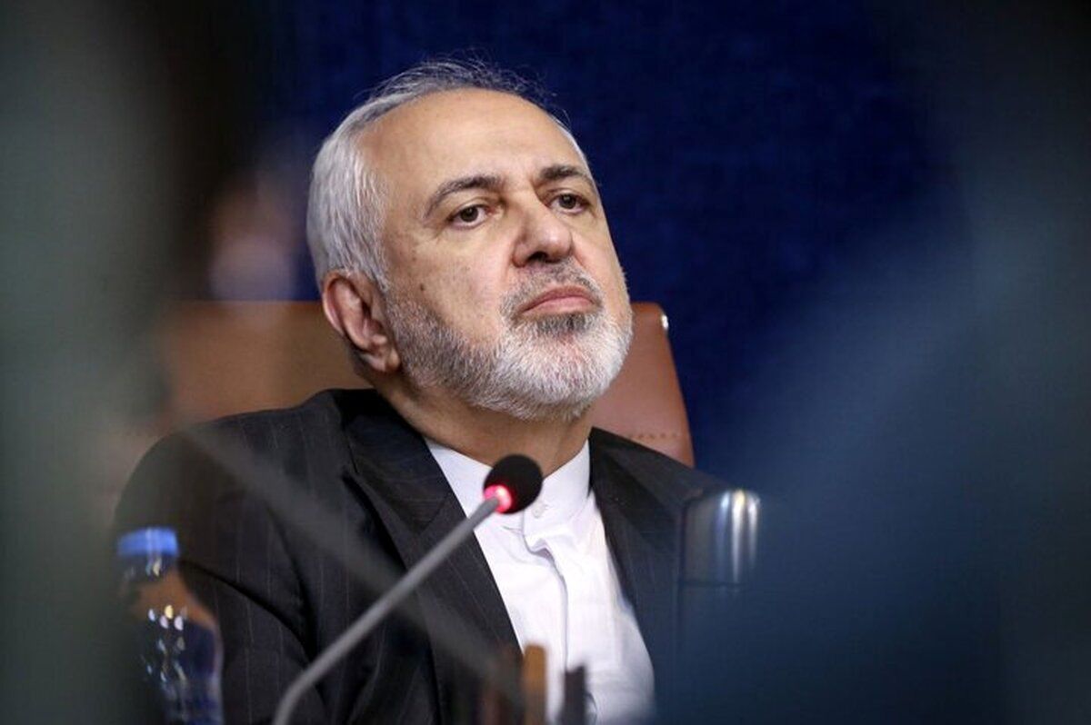 واکنش ظریف به تهدید ایران از سوی ترامپ | برنامه هسته‌ای در ذهن ایرانی‌ها است | استفاده مشترک از انرژی هسته‌ای برای همه ما امکان‌پذیر است