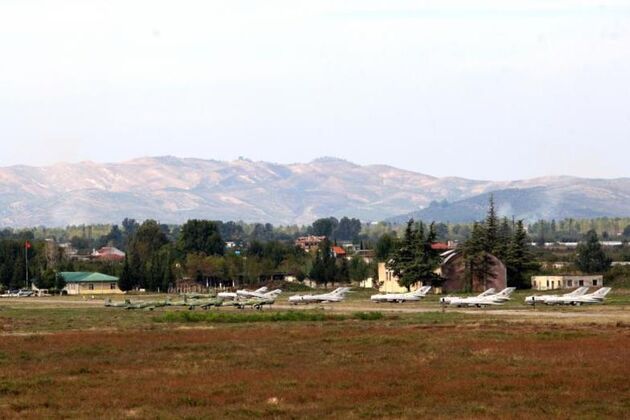 n00646528-r-b-008