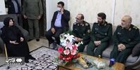 صمیمانه فرمانده کل سپاه با فرزند شهید+تصاویر