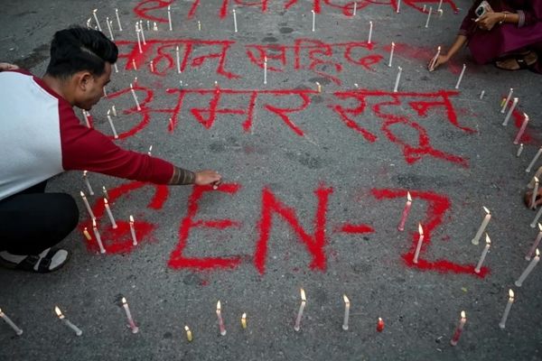 چگونه اعتراضات نسل Z سال 2025 را متحول کرد؟ | کوچ سیاست از پارلمان‌ به شبکه‌های اجتماعی و خیابان | نسلی که تاریخ را تغییر خواهد داد