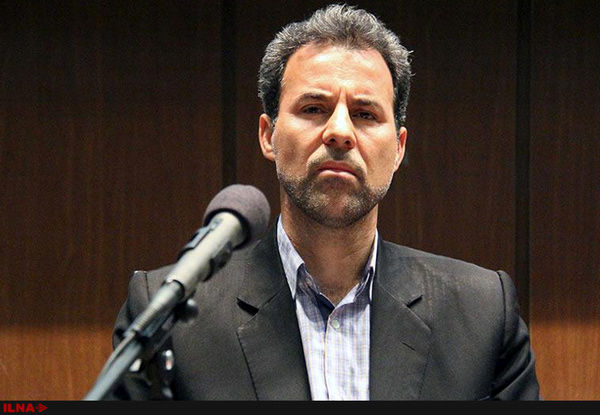 میرزایی: قالیباف فقط می‌خواهد خودش دیده ‌شود/ حتی احمدی‌نژاد هم در سفرهای استانی‌اش منّت سر کسی نمی‌گذاشت