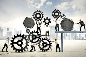 تجار و اصناف آماده شرایط جنگی هستند؟ | گزدرازی: چالش تعدیل نیرو در واحدهای تولیدی جدی تر خواهد شد اگر...