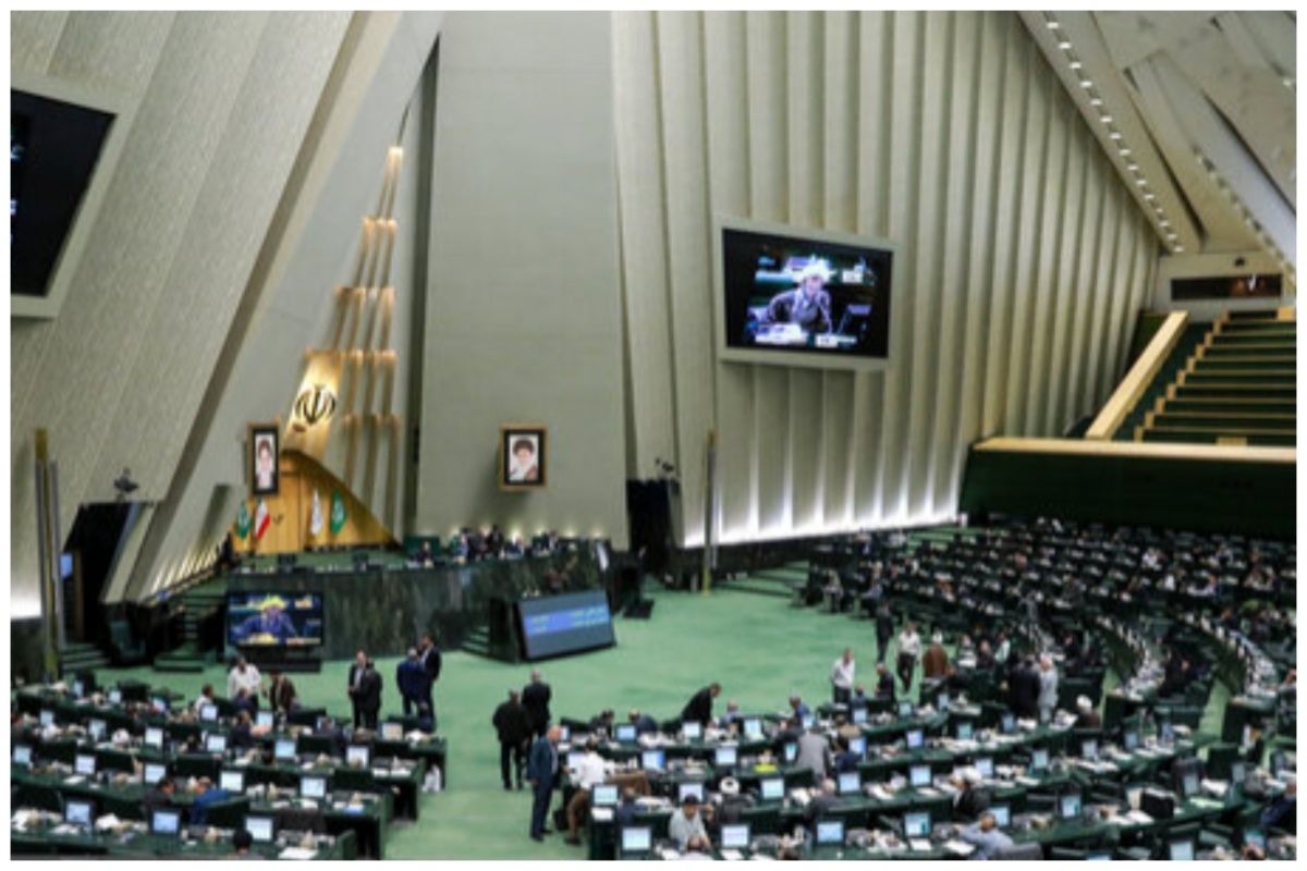 کیهان: اینگونه القا می‌شود که مجلس جدید تنها کارش انتخاب رئیس است
