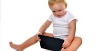 هشدار؛ آسیبی که استفاده از صفحه نمایشگرها به کودکان می‌رساند