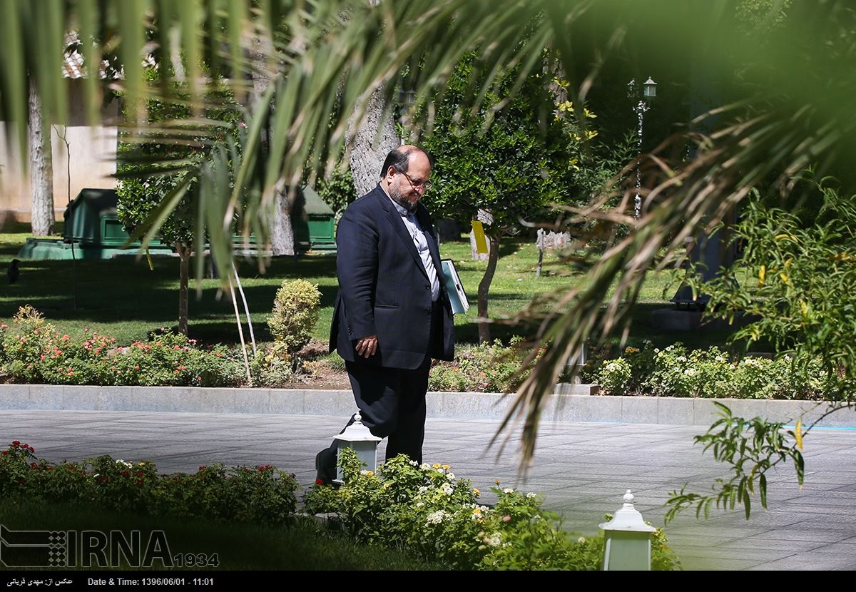 لایحه رفع ممنوع الخروجی مدیران بنگاه‌های اقتصادی به دولت رفت + سند