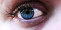 اختراع لنز الکترونیک با عملکردی بهتر از چشم انسان !