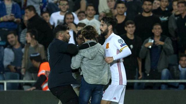 حمله یک اسراییلی با چاقو به بازیکن تیم ملی اسپانیا ! +عکس