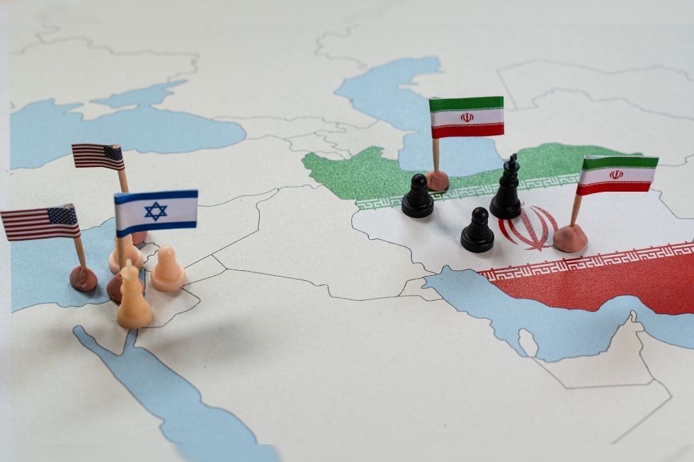 نقشه امارات و اسرائیل برای آغاز جنگ جدید علیه ایران | دلفی: نگران ایرانِ قوی هستند | چین در موضوع هسته‌ای با ما نیست 