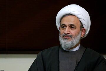انتقاد شدید روزنامه جمهوری اسلامی از سخنان اخیر پناهیان و یک عضو مجلس خبرگان/ چه سند و مدرکی برای ادعاهای خود دارند؟/ باید ایران را از اسارت فکری این افراد آزاد کرد