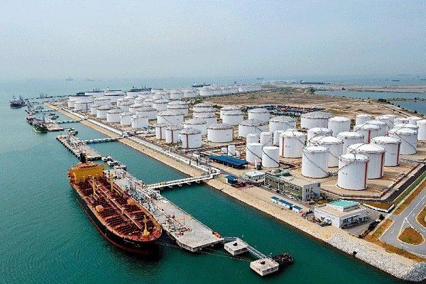 امارات همچنان مشتری نفت ایران است