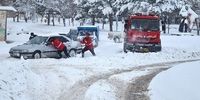 بارش شدید برف در جاده‌های آستارا + فیلم