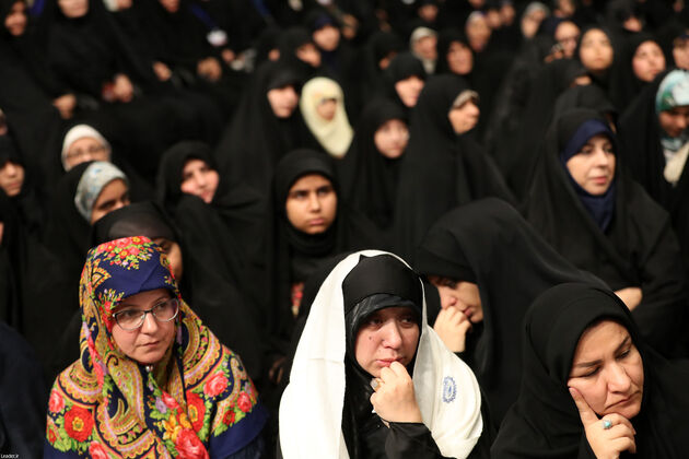 تصاویر دیدار مسئولان نظام، مهمانان کنفرانس وحدت و سفرای کشورهای اسلامی با رهبری