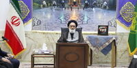امام جمعه قم: انتخاب رهبری موروثی نبود/خبرگان تصمیم گرفتند