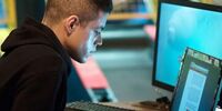 هشدار متخصصان درباره نور آبی دستگاه‌های دیجیتال/ این عارضه زودتر از موعد سراغ پوست می‌آید