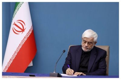 عارف: دنبال شروع جنگ نبودیم / دشمنان ملتمسانه پیغام توقف جنگ ارسال کردند 3