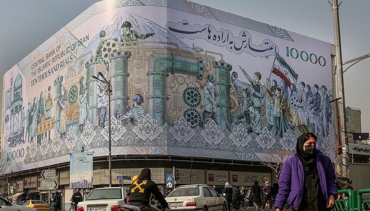 فرمانده اقتصادی کیست؟ | وزرا قربانی نوسانات بازار ارز می‌شوند