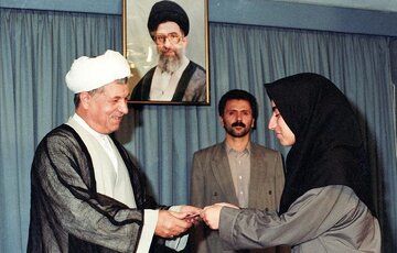 مریم میرزاخانی ۱۸ ساله در روزنامه ۳۰ سال پیش/ عکس