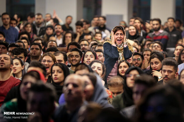 تماشای ایران-ژاپن در سطح شهر تهران