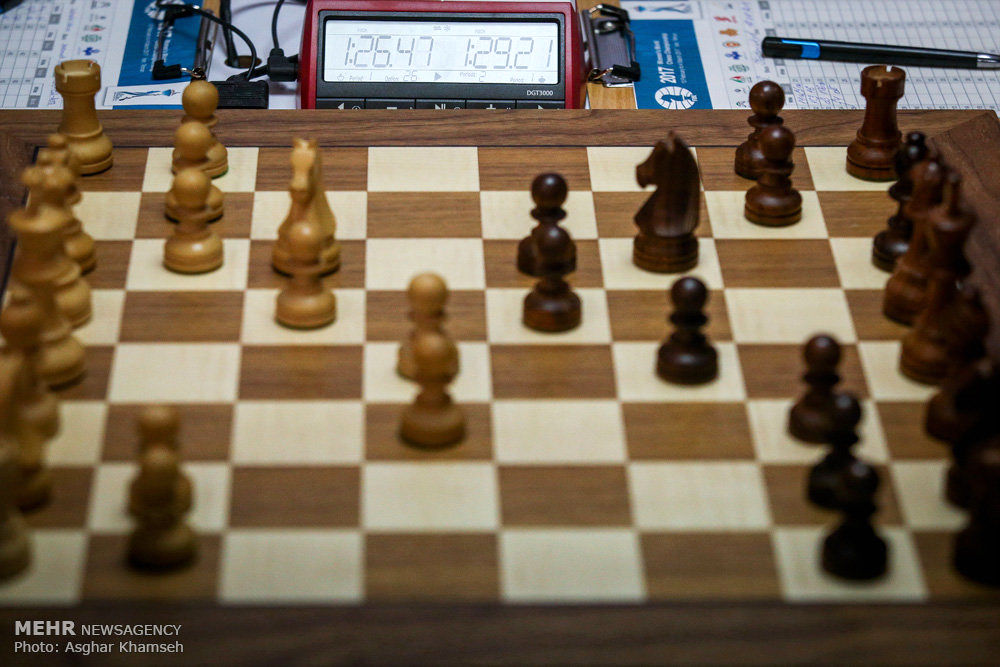 مورد عجیب استاد شطرنج جهان +عکس