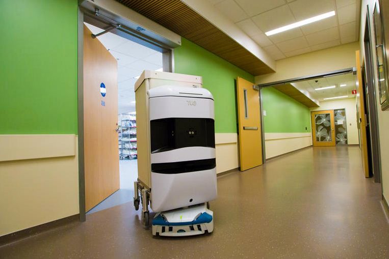 جولان رباتها در بیمارستان تازهتاسیس سانفرانسیسکو