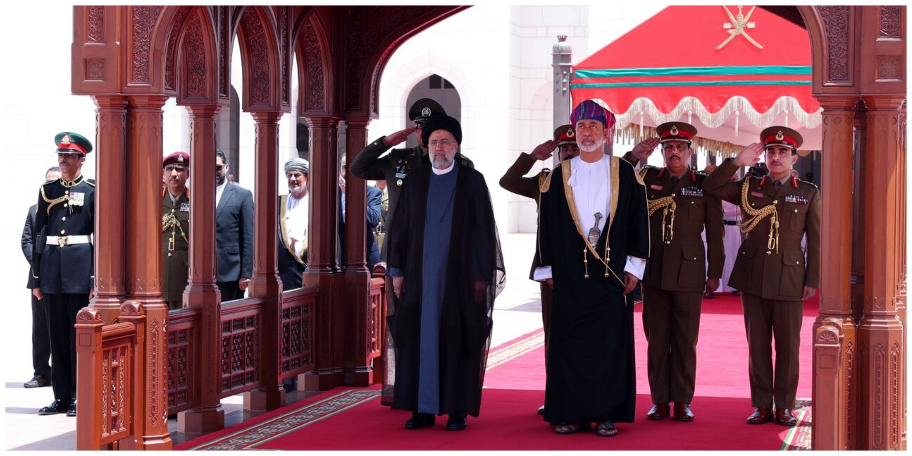 تصاویری از مراسم استقبال رئیسی از سلطان عمان در کاخ سعدآباد+فیلم