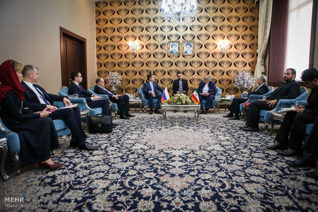 دیدار وزیر انرژی روسیه با وزیر اقتصاد ایران