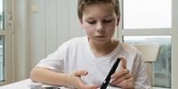 8 نشانه مهم دیابت در کودکان/ علائم افت قند خون در کودکان را بشناسید