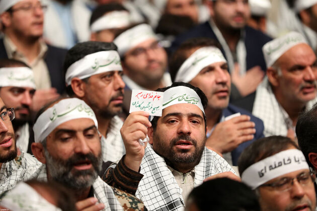 تصاویر دیدار هزاران نفر از بسیجیان با مقام معظم رهبری