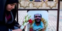 لحظه تلخ دادن خبر شهادت شهید مدافع حرم علیرضا بابایی به دخترش + فیلم