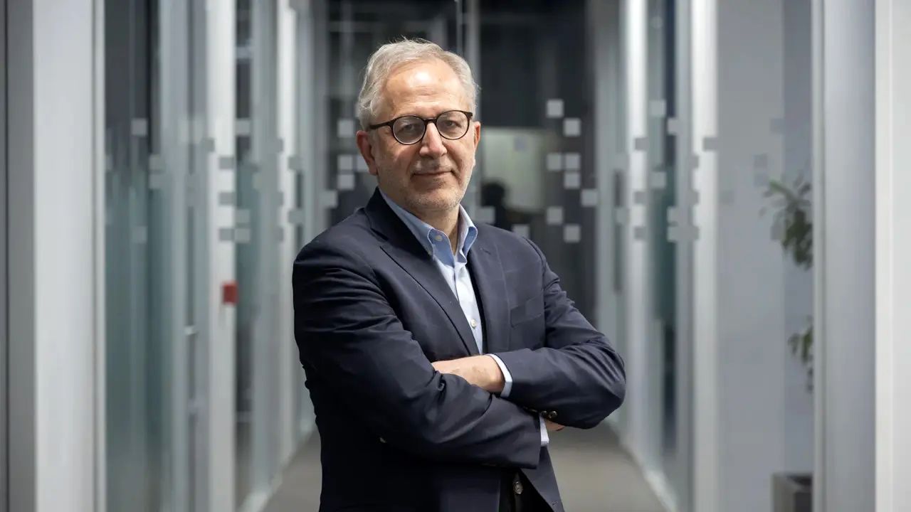 روایت فرهاد نیلی از دیدگاه برندگان نوبل اقتصاد + فیلم