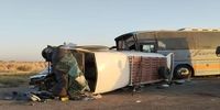 حادثه تلخ برای خودروی حامل زائران ایرانی / ۱۳ نفر زخمی و راهی بیمارستان شدند