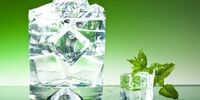 عوارض خطرناک نوشیدن آب یخ برای بدن