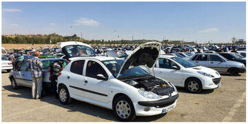 بازار خودرو سکته زد / جدیدترین قیمت پژو، سمند، پراید و تارا + جدول