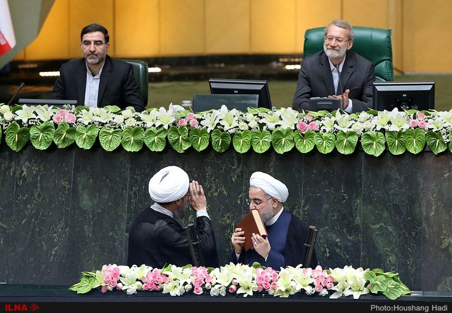 تکذیب نقش روحانی در عدم دعوت از احمدی نژاد