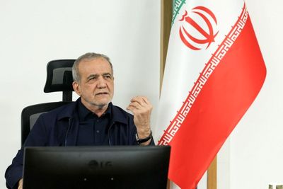 پزشکیان: رهبری درباره تفاهمنامه بر اساس نظر کارشناسی تصمیم گرفتند/ تنها کسانی که در خیابان بودند ایران را نگه نداشتند همه سهیم هستند