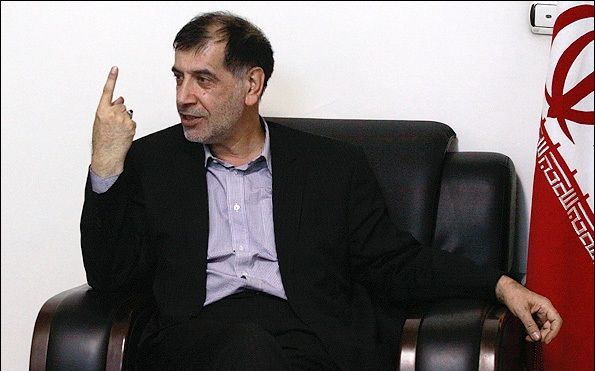 باهنر: احمدی نژاد از ورود به انتخابات منع شده است