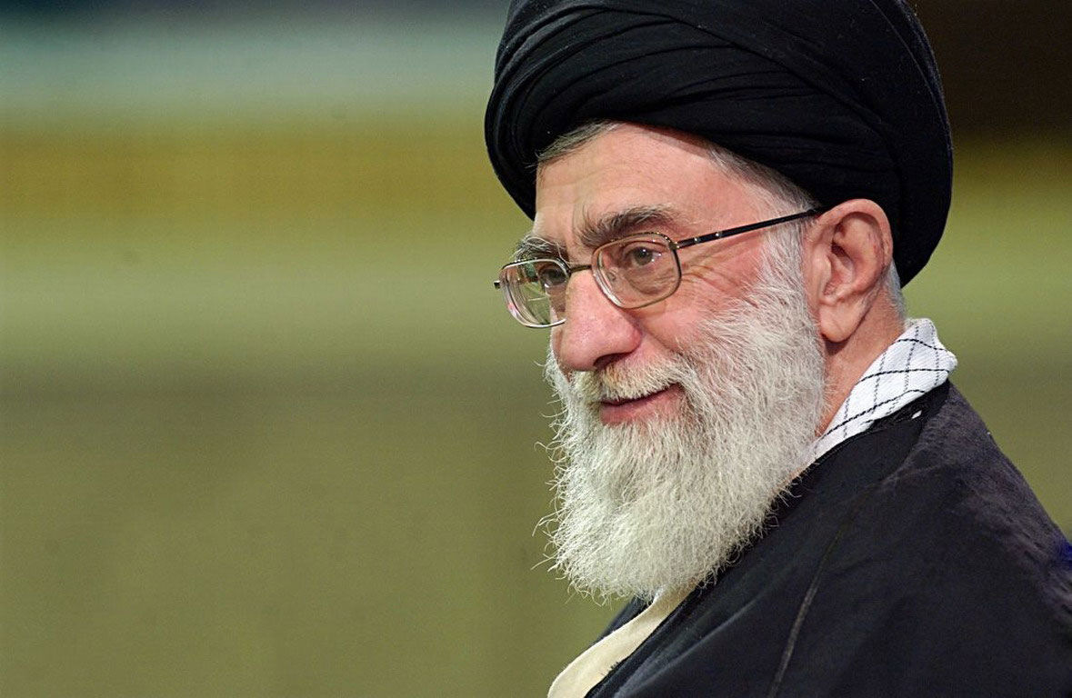 پیام تسلیت رهبر انقلاب در پی درگذشت والده آقای احمدی‌نژاد