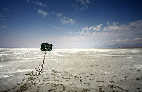 فعلاً طوفان نمکی در دریاچه ارومیه نداریم