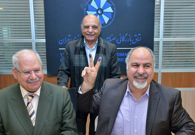 گزارش تصویری ثبت‌نام‌کنندگان انتخابات اتاق در روز پنجشنبه