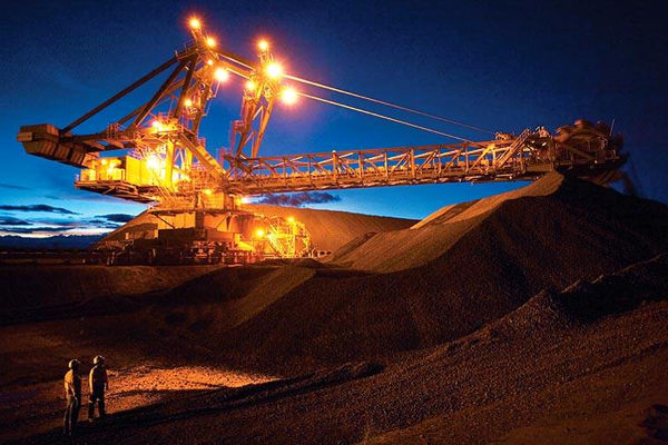 کاهش تقاضای چین و ریزش 3 درصدی قیمت سنگ‌آهن جهانی