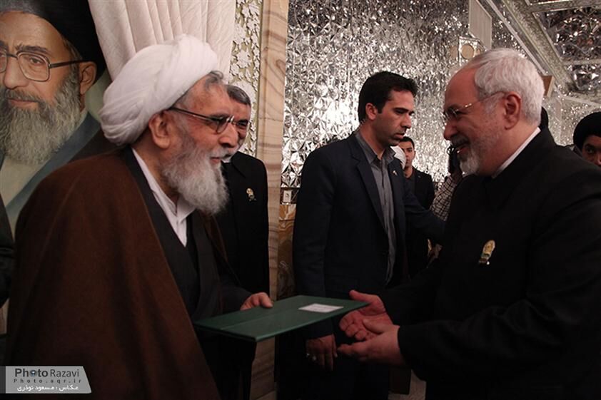 خادمی امام رضای ظریف، بی ارتباط با مذاکرات موفق هسته ای نیست