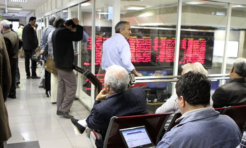 شاخص بورس تهران در آغاز معاملات امروز 26 هزار واحد رشد کرد