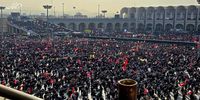 نخستین تصاویر از حضور فرزندان رهبر شهید انقلاب در مصلی تهران+ فیلم 