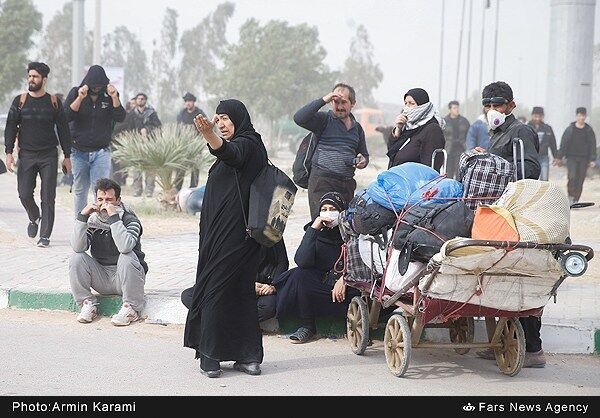 زائران اربعین در مرز مهران